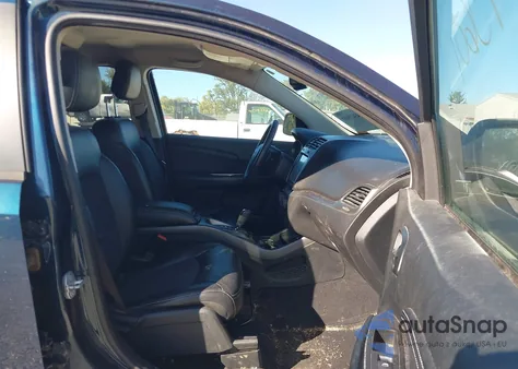 2015 Dodge Journey Crossroad z USA, uszkodzony, nr VIN 3C4PDCGG2FT724971